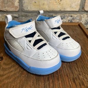 Air Jordan Flight 9.5 Premium ‘White Legend Blue’